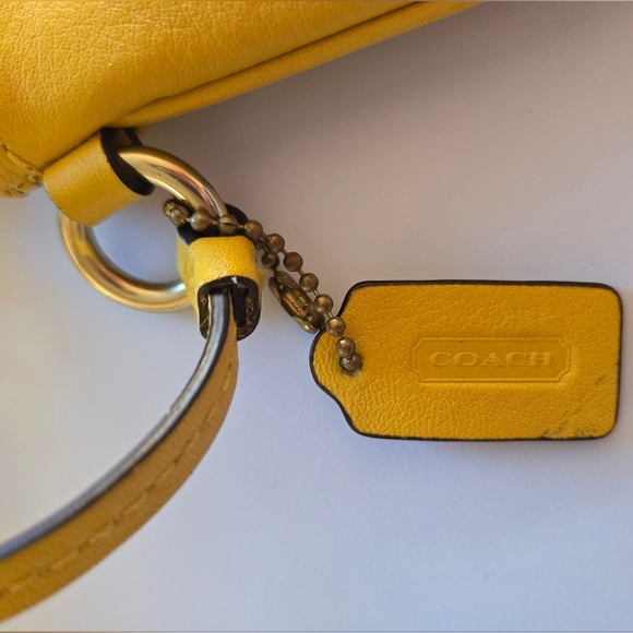 Vintage Mustard Coach Leather Wristlet - Picture 2 of 7
